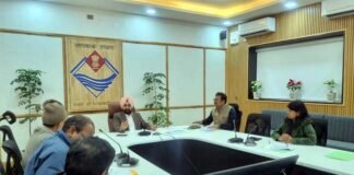 पिरूल को वन उत्पाद की श्रेणी से बाहर किया जायेगा, पिरूल से ब्रिकेट्स बनाकर ईंधन के रूप में उपयोग की सम्भावनाएं तलाशी जाएं : मुख्य सचिव Pirul will be excluded from the category of forest product