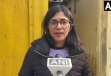 दिल्ली महिला आयोग की अध्यक्ष स्वाति मालीवाल को 10-15 मीटर तक कार से घसीटा, AIIMS के पास नशे में धुत ड्राइवर ने की बदसलूकी Swati Maliwal chairperson of DCW