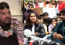 Wrestlers Protest : पहलवानों और बृजभूषण शरण सिंह की लड़ाई के बीच खेल मंत्रालय ले सकता है बड़ा फैसला, दोनों ओर से आज लगाए कई आरोप Wrestlers Protest