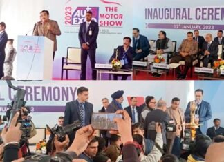 Auto Expo 2023: केंद्रीय मंत्री नितिन गडकरी ने किया ऑटो एक्सपो का औपचारिक उद्घाटन, बोले हम शानदार रोड बना रहे तभी लोग गाड़ियां खरीद रहे हैं