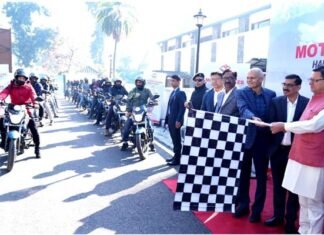 सीएम धामी ने हीरो मोटोकॉर्प लि. द्वारा राजस्व विभाग को दी गई 320 मोटर साइकिलों का किया फ्लैग ऑफ सीएम धामी ने राजस्व विभाग को दी गई 320 मोटर साइकिलों का किया फ्लैग ऑफ