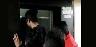 ग्रेटर नोएडा में 20 मिनट तक लिफ्ट में फंसे रहे 12 छात्र, हलक में अटकी रही जान, न अलार्म बजा न कोई शोर सुन पाया, ऐसे निकाला बाहर essel tower greater noida