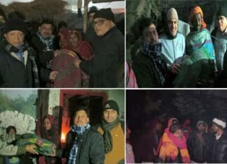 कड़कड़ाती ठंड में कंबल व गर्म कपड़े बांटकर बेसहारा परिवारों का सहारा बनी उत्तराखंड सांस्कृतिक समिति Uttarakhand Cultural Committee distributed blankets and warm clothes