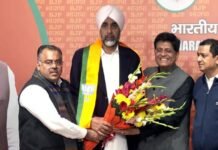 पंजाब में कांग्रेस को बड़ा झटका: पूर्व वित्त मंत्री और कांग्रेस के वरिष्ठ नेता ने दिया इस्तीफा, भाजपा में हुए शामिल Former Punjab Finance Minister and senior Congress leader Manpreet Badal resigns