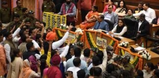 Delhi MCD: स्टैंडिंग कमेटी के दोबारा चुनाव कराए जाने पर हाईकोर्ट ने लगाई रोक, मेयर से मांगा जवाब Delhi MCD Standing Committee election
