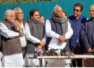 संसद में हंगामा : विपक्षी पार्टियों ने गौतम अडानी को लेकर केंद्र सरकार को घेरा, खड़गे ने कहा- हिंडनबर्ग की रिपोर्ट पर जेपीसी गठित हो Gautam Adani