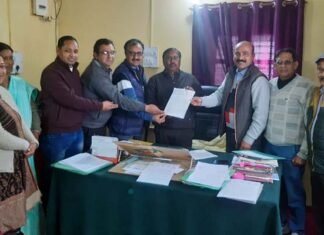 शिक्षकों की विभिन्न समस्याओं को लेकर जू.हा. शि. संगठन पौड़ी ने मुख्य शिक्षा अधिकारी और वित्त अधिकारी से की वार्ता Junior High School Organization Pauri