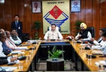 पौड़ी के मण्डल कार्यालयों नियमित बैठें मण्डल स्तरीय अधिकारी, मुख्यमंत्री धामी ने दिए निर्देश