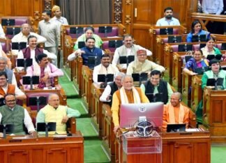 हर वर्ग को साधने की कोशिश : यूपी विधानसभा में आज पेश किया गया बजट, योगी सरकार ने किए ये बड़े वायदे, जानिए एक नजर UP-budget
