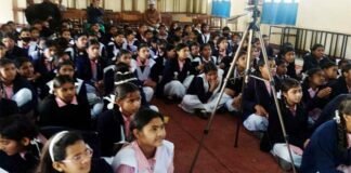 आत्मविश्वास और सही निर्णय क्षमता से लड़कियां कर सकती है एक सुरक्षित भविष्य का निर्माण