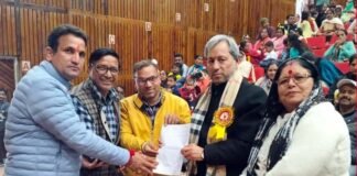 गढ़वाल सांसद तीरथ सिंह रावत से मिला पुरानी पेंशन बहाली मोर्चा का प्रतिनिधिमंडल, एनपीएस स्कीम से सेवानिवृत्त हो रहे कर्मचारियों की पीड़ा से कराया अवगत