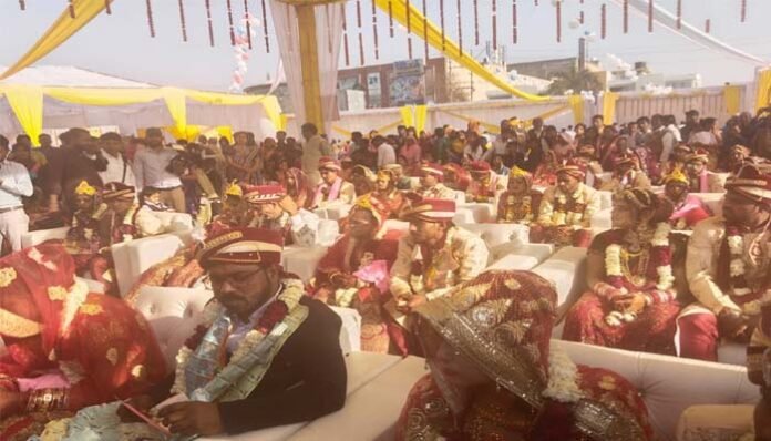 samuhik-vivah Mass marriage of 21 poor girls