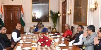 वित्त मंत्री निर्मला सीतारमण बजट पेश करने के लिए तैयार, देशवासियों के साथ विपक्ष को भी इंतजार, इन बदलावों पर लगी नजरें