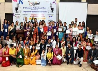 बिजनेस उत्तरायणी की पहली महिला प्रोफेशनल मीट में विभिन्न क्षेत्रों में उत्कृष्ट कार्य करने वाली इन महिलाओं को किया गया सम्मानित Business Uttarayani
