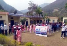 देवप्रयाग महाविद्यालय के छात्र-छात्राओं द्वारा स्वच्छता पखवाड़ा कार्यक्रम के तहत चलाया गया स्वच्छता अभियान Cleanliness drive by the students of Devprayag College