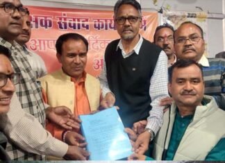 श्रीनगर में राजकीय शिक्षकों से शिक्षा मंत्री का शिक्षण संवाद, हर बाधा दूर कर शीघ्र होगी पदोन्नति: डॉ धन सिंह रावत teachers interacted with Education Minister Dr. Dhan Singh Rawat