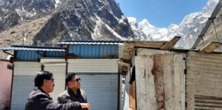 चारधाम यात्रा: स्वास्थ्य सचिव ने बद्रीनाथ तक जाकर स्वास्थ्य सेवाओं का किया निरीक्षण Chardham Yatra, health secretary inspected health services till Badrinath