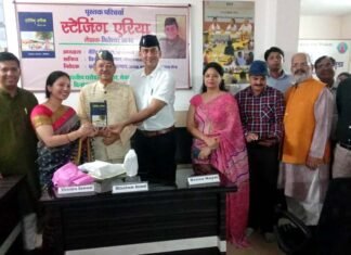 ‘स्टेजिंग एरिया’ पुस्तक कोरोना काल का महत्वपूर्ण दस्तावेज, विश्व पुस्तक दिवस पर मितेश्वर आनंद की किताब पर हुई साहित्य चर्चा Staging Area