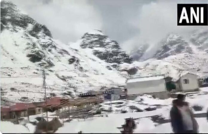 heavy rain and snowfall alert in uttarakhand