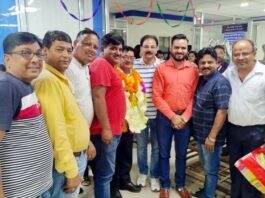 श्रीनगर गढ़वाल: दिगम्बर सिंह भंडारी को सेवानिवृत्ति पर “लायन्स इंटरनेशनल श्रेष्ठ उपभोक्ता सेवा सम्मान” Lions International Best Consumer Service Award