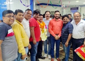 श्रीनगर गढ़वाल: दिगम्बर सिंह भंडारी को सेवानिवृत्ति पर “लायन्स इंटरनेशनल श्रेष्ठ उपभोक्ता सेवा सम्मान” Lions International Best Consumer Service Award