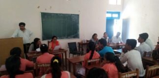 राजकीय महाविद्यालय देवप्रयाग में आयोजित क्विज प्रतियोगिता में गंगा समूह बना विजेता Quiz competition organized