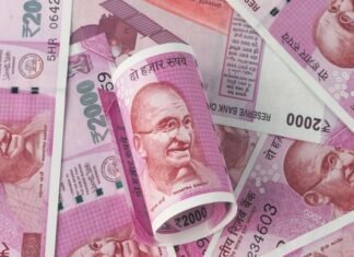 RBI का बड़ा फैसला : बैकों से कहा दो हजार रुपये के नोट जारी करना बंद करें, इस तारीख तक बैंक से बदलवा सकेंगे RBI withdraws Rs 2000 note from circulation