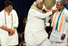 सिद्धारमैया होंगे कर्नाटक के नए मुख्यमंत्री, शिवकुमार को मिलेगी डिप्टी सीएम की जिम्मेदारी, जाने क्या बोले डीके शिवकुमार karnataka-new-cm-siddaramaiah
