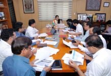 ग्रेटर नोएडा प्राधिकरण से अनुमति के बावजूद भी 4000 फ्लैटों की रजिस्ट्री में लापरवाही कर रहे बिल्डर्स, प्राधिकरण ने 20 बिल्डरों के नाम सार्वजनकि करते हुए दी कार्रवाई की चेतवानी registry of 4000 flats of 20 builder projects