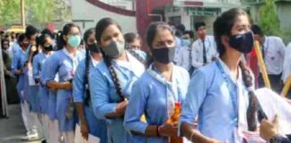 ‘अपणों स्कूल, अपणू प्रमाण’ : कक्षा 11 एवं 12 में अध्ययनरत छात्र-छात्राओं के लिए उत्तराखंड सरकार की अच्छी पहल uttarakhand govt schools 12th class students uniform