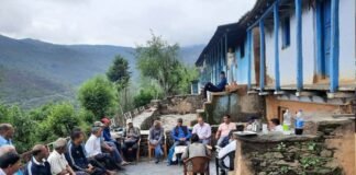सरकार जनता के द्वार कार्यक्रम से गायब रहे प्रमुख विभागों के अधिकारी, ग्रामीणों ने जताई नाराजगी