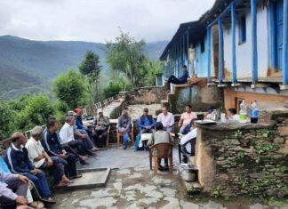 सरकार जनता के द्वार कार्यक्रम से गायब रहे प्रमुख विभागों के अधिकारी, ग्रामीणों ने जताई नाराजगी