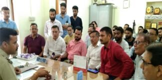 श्रीनगर में भी लव जिहाद की चिंगारी!, हिंदू लड़की को भगाने की कोशिश का आरोप, स्थानीय लोगों ने कोतवाली पहुंचकर किया हंगामा