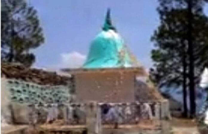 mazar inside temple in Pauri Khirsu