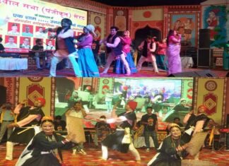 मेरठ : उत्तराखंडी लोकगीत किंगरी का झाला घुघुती…पर झूम उठे दर्शक