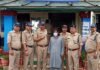 उत्तराखंड : तीन बच्चों की मां को भगाकर ले जाने वाला नाई गिरफ्तार, बुर्का पहनाकर घुमा रहा था Barber arrested for abducting mother of three children in Almora