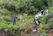 उत्तरकाशी में गहरी खाई में गिरी कार, दो की मौत, एक घायल Car fell into a deep gorge in Uttarkashi