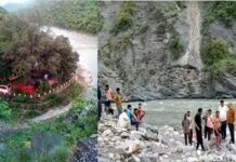 दुखद: सतपुली के दंगलेश्वर महादेव मंदिर में जलाभिषेक करने गई युवती और किशोरी नयार नदी में डूबीं, दोनों की मौत Dangleshwar Mahadev Temple in Satpuli