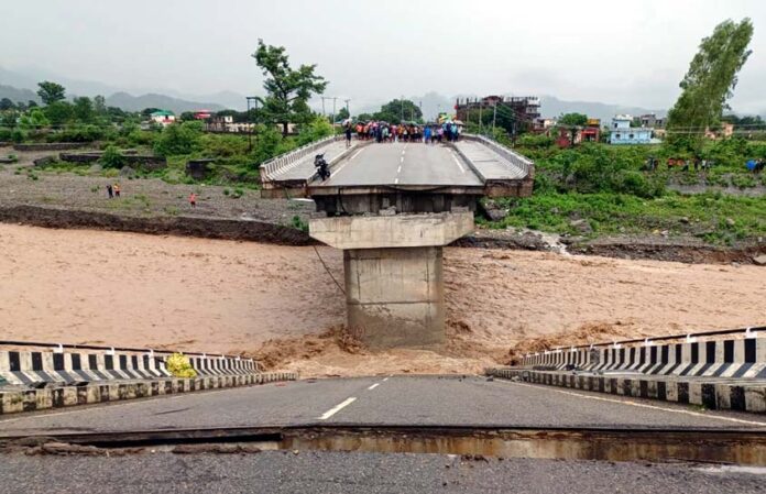 Malan river bridge broken Kotdwar