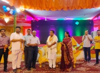 राष्ट्रपति पुरस्कार से सम्मानित शिक्षक व कवि नीरज नैथानी का राजकीय सेवा से निवृत्ति पर नागरिक अभिनंदन NEERAJ-NAITHANI
