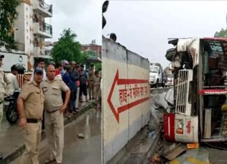 हरिद्वार-दिल्ली नेशनल हाईवे पर पलटी यूपी रोडवेज की बस, हलक में अटकी 57 यात्रियों की जान UP Roadways bus overturned on Haridwar-Delhi National Highway