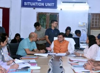 उत्तराखंड में भारी बारिश की चेतावनी के बीच आपदा कंट्रोल रूम पहुंचे सीएम धामी, अधिकारियों को दिए ये निर्देश Uttarakhand heavy rain alert