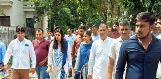 ग्रेटर नोएडा को और स्वच्छ बनाने को प्राधिकरण ने तेज की मुहिम, एसीईओ ने सेक्टर अल्फा वन की सफाई व्यवस्था का लिया जायजा