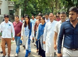 ग्रेटर नोएडा को और स्वच्छ बनाने को प्राधिकरण ने तेज की मुहिम, एसीईओ ने सेक्टर अल्फा वन की सफाई व्यवस्था का लिया जायजा