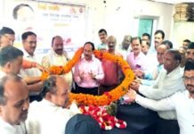 अपर निदेशक माध्यमिक शिक्षा महावीर सिंह बिष्ट को दी भावभीनी विदाई