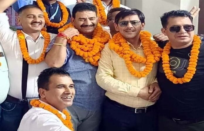 rajakiya shikshak sangh ke pradesh adhyaksh