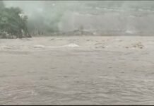 श्रीनगर डैम से 3000 क्यूसेक पानी छोड़े जाने के बाद से अलकनंदा से लेकर ऋषिकेश-हरिद्वार में गंगा नदी का बढ़ा जल स्तर Water level of Alaknanda, Ganga river increased due to release of water from Srinagar Dam