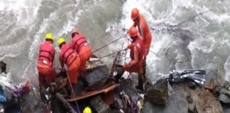 रुद्रप्रयाग-गौरीकुंड भूस्खलन हादसे में लापता 2 और लोगों के शव बरामद, 16 की तलाश अब भी जारी 2 more people missing in Rudraprayag-Gaurikund landslide accident found
