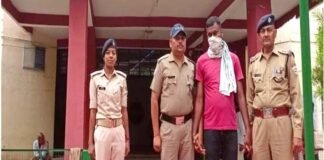 जेवरात चमकाने के नाम पर पहाड़ की भोली-भाली महिलाओं से धोखाधड़ी करने वाले अभियुक्त को पौड़ी पुलिस ने बिहार से गिरफ्तार कर भेजा जेल Accused of cheating women in the name of polishing jewelery arrested