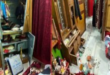 पौड़ी में चोरों ने रिटायर्ड शिक्षिका के घर में लगाई सेंध, लाखों की ज्वैलरी और नकदी लेकर फरार, गांवों के बाद अब शहरी इलाकों में भी करने लगे हैं हाथ साफ Jewelery and cash worth lakhs stolen from retired teacher's house in Pauri